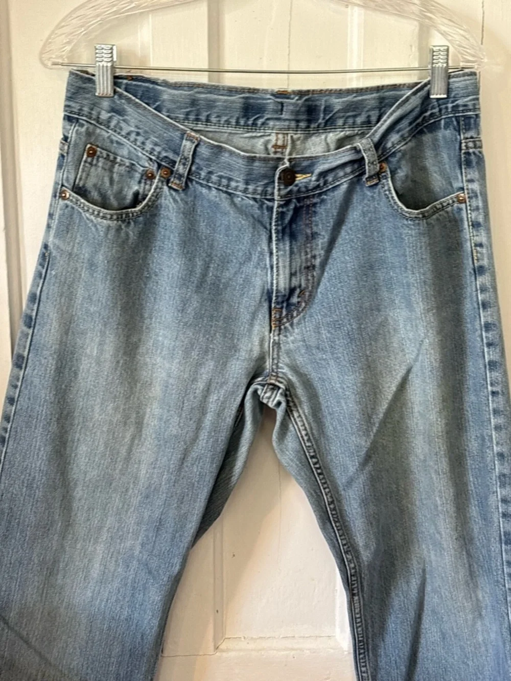 Levis relaxed light